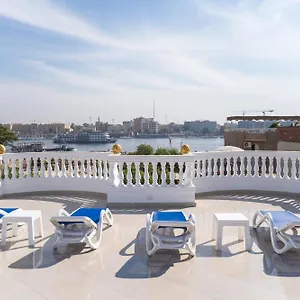 Of Isis Hotel Louxor
